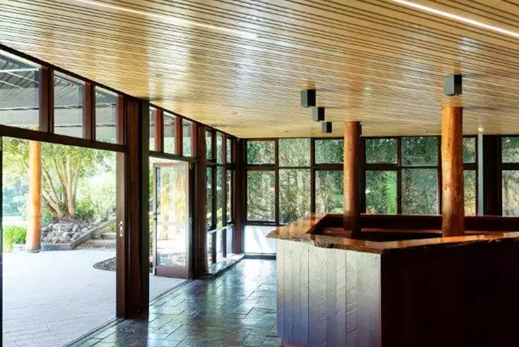 Mortlock Timber